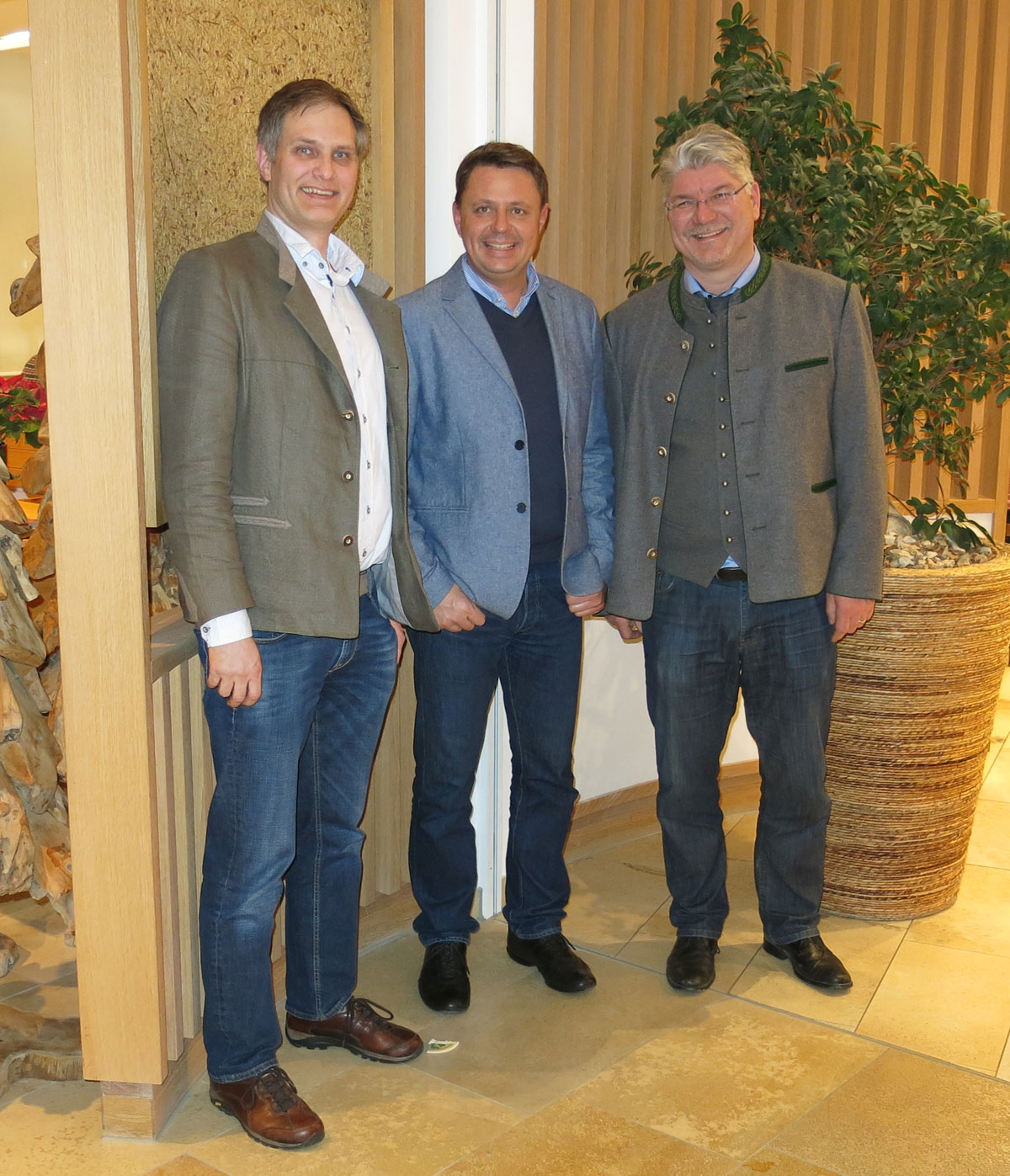 Ortsvorsitzender Markus Binder, Landrats-Kandidat Michael Koller und 1. Bürgermeister Armin Wierer